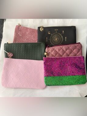 Assorted Women's Pouches - Pink, Green, Black, Mauve